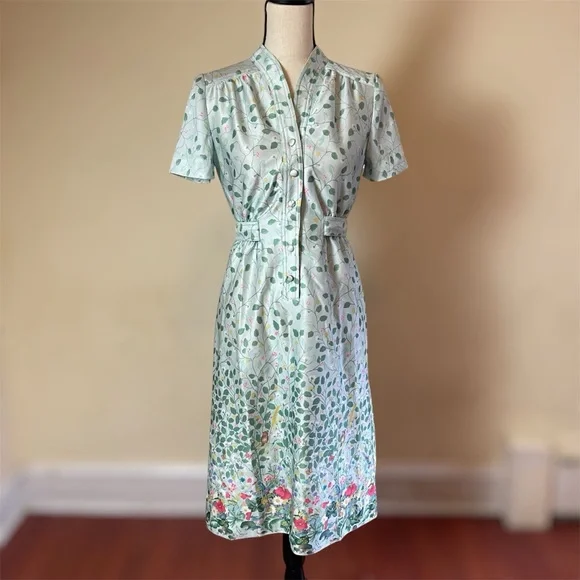 Vintage 1970s LF Petites Women's 6 Green Floral Whimsical Border Hem Belt Dress - Picture 3 of 11